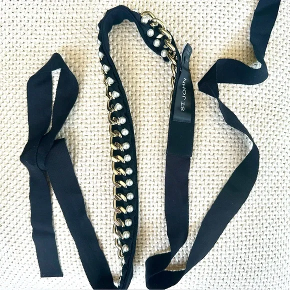 Like New St. John Pearls, Gold Chain, Black Ribbon Design Belt, S Vintage St John Triple-Strand Enamel Logo Chain Belt II – Recess main image 4